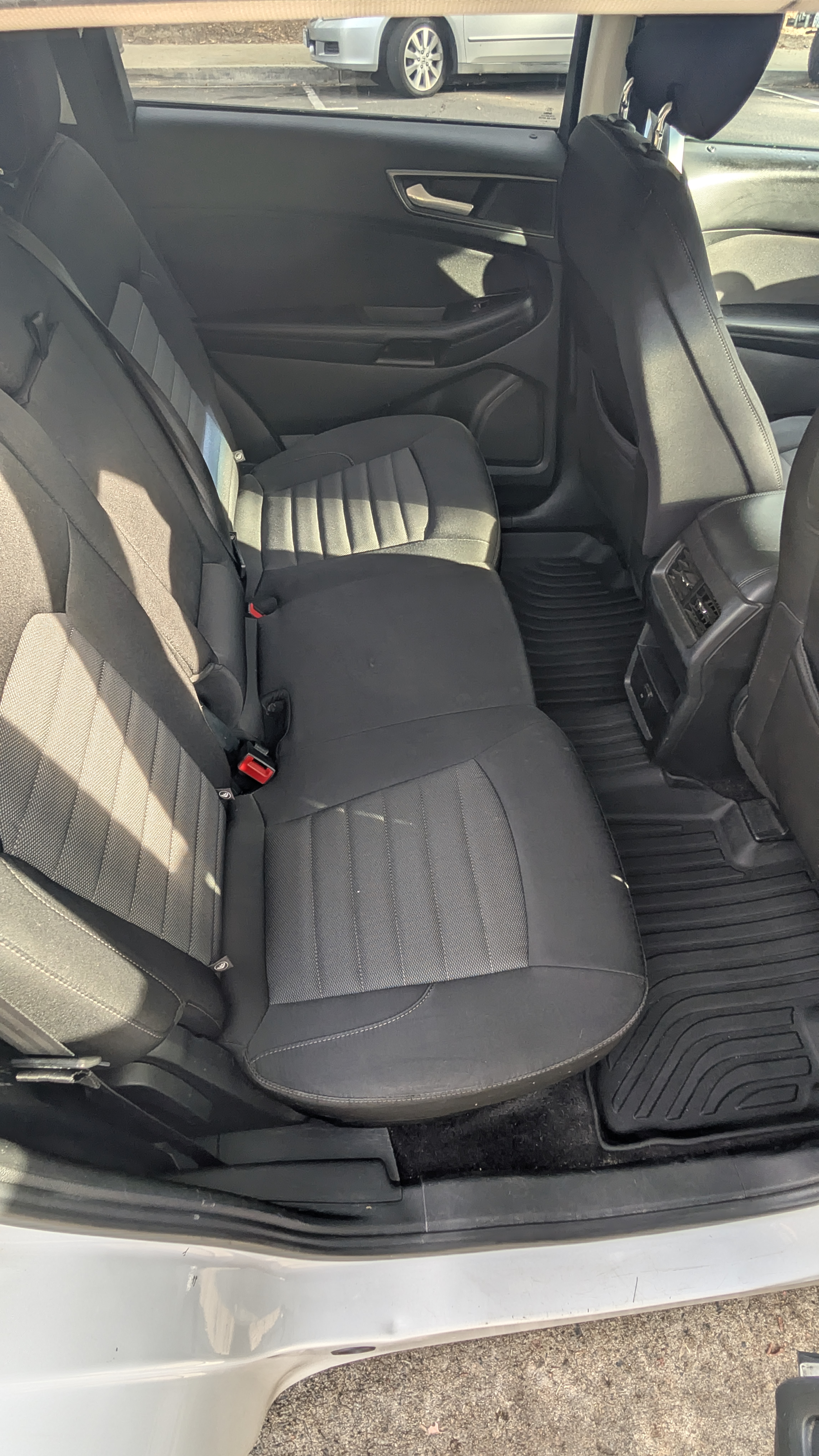 Used 2016 Ford Edge SE FWD image 10