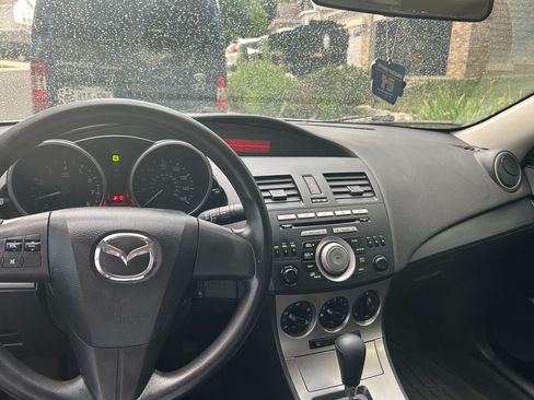 Used 2011 MAZDA MAZDA3 i Sport image 17