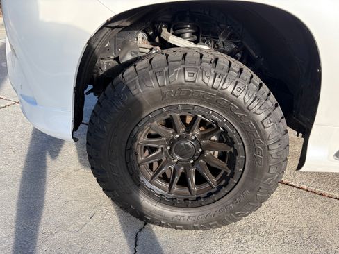 Used 2018 Lexus GX 460 Premium AWD/4WD image 19