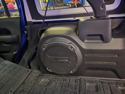 Used 2019 Jeep Wrangler Unlimited Sahara image 21