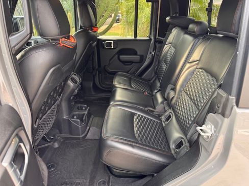 Used 2022 Jeep Gladiator Mojave w/ LED Lighting Group AWD/4WD image 10
