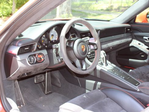 Used 2018 Porsche 911 GT3 image 11