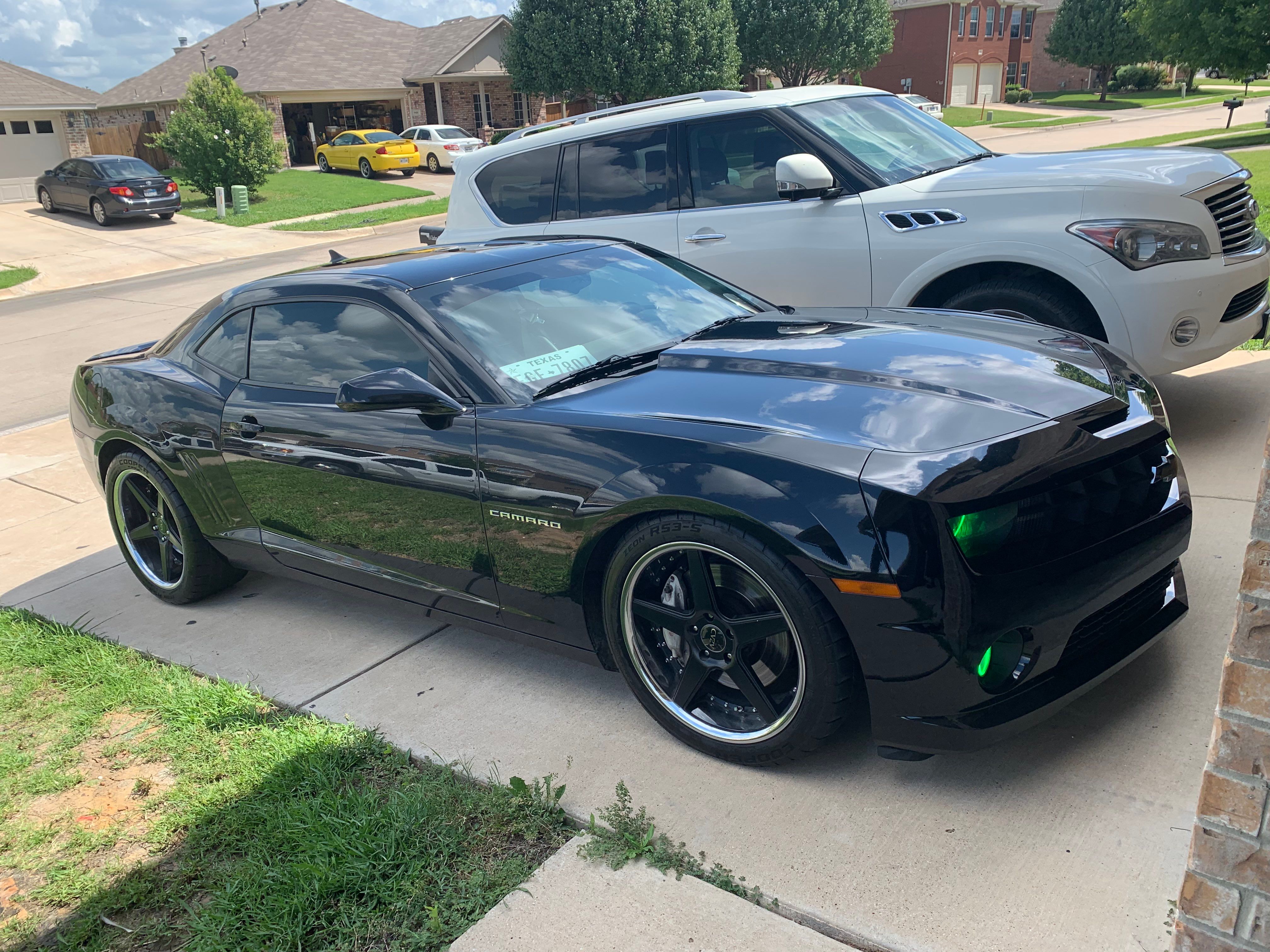 Used 2011 Chevrolet Camaro SS RWD image 8