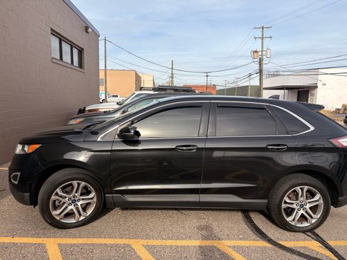 Used 2015 Ford Edge Titanium image 4