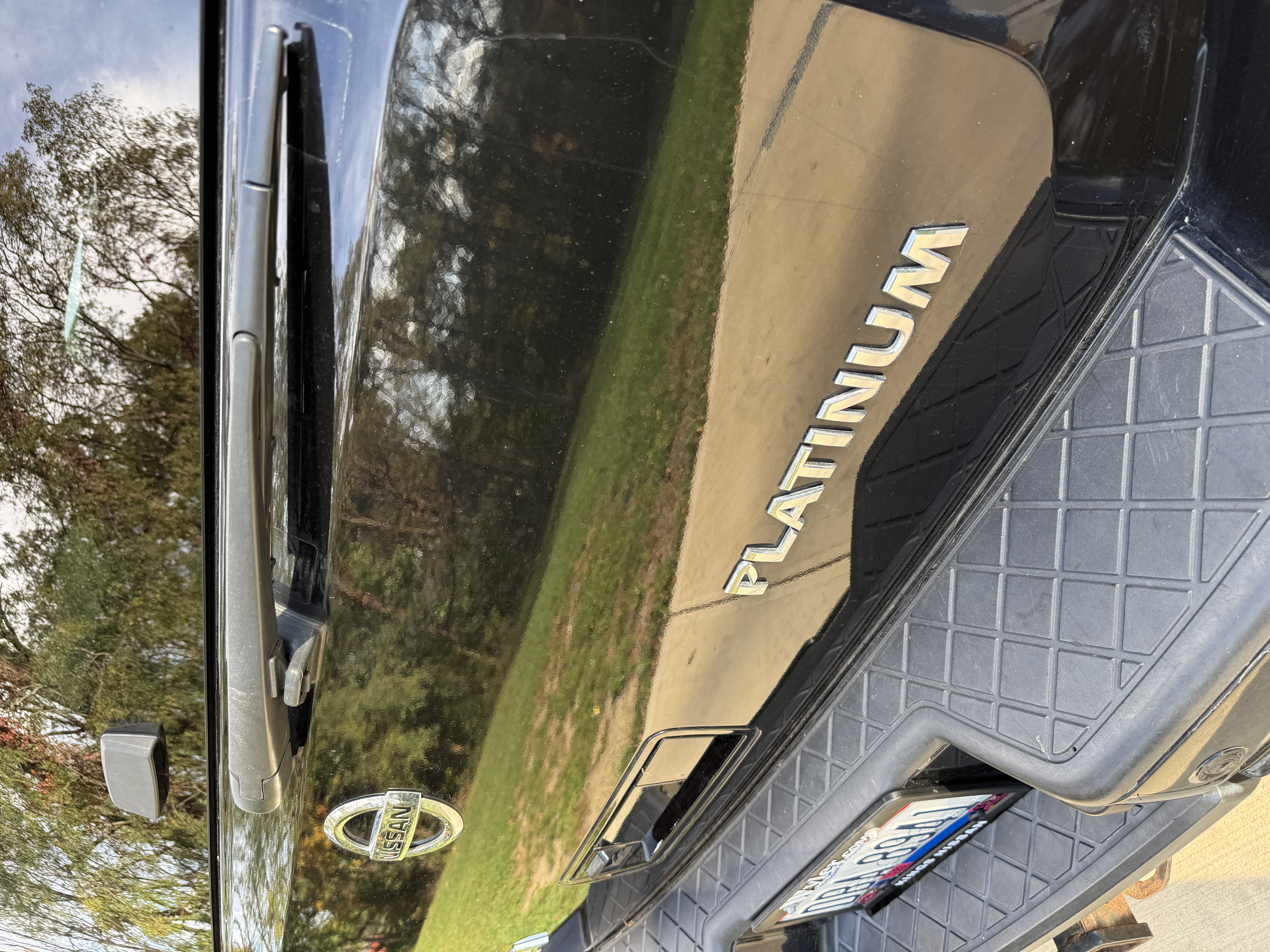 Used 2015 Nissan Armada Platinum w/ 2nd Row Captain Seat Package AWD/4WD image 26