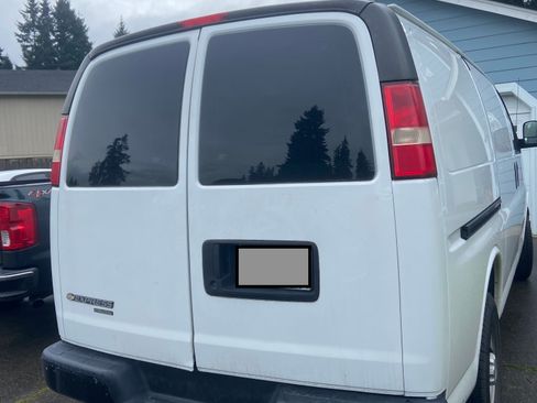 Used 2014 Chevrolet Express 3500 image 5