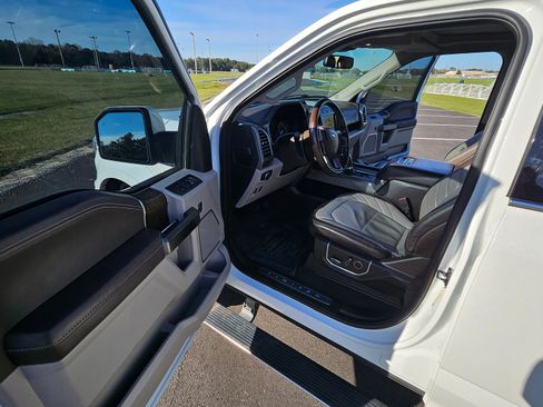 Used 2020 Ford F150 Limited w/ Trailer Tow Package image 18