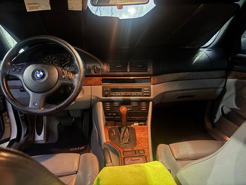 Used 2003 BMW 540i Sedan image 4