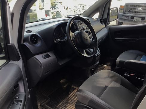 Used 2015 Chevrolet City Express LS image 5