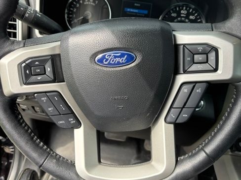 Used 2019 Ford F150 Lariat w/ Equipment Group 502A Luxury AWD/4WD image 21