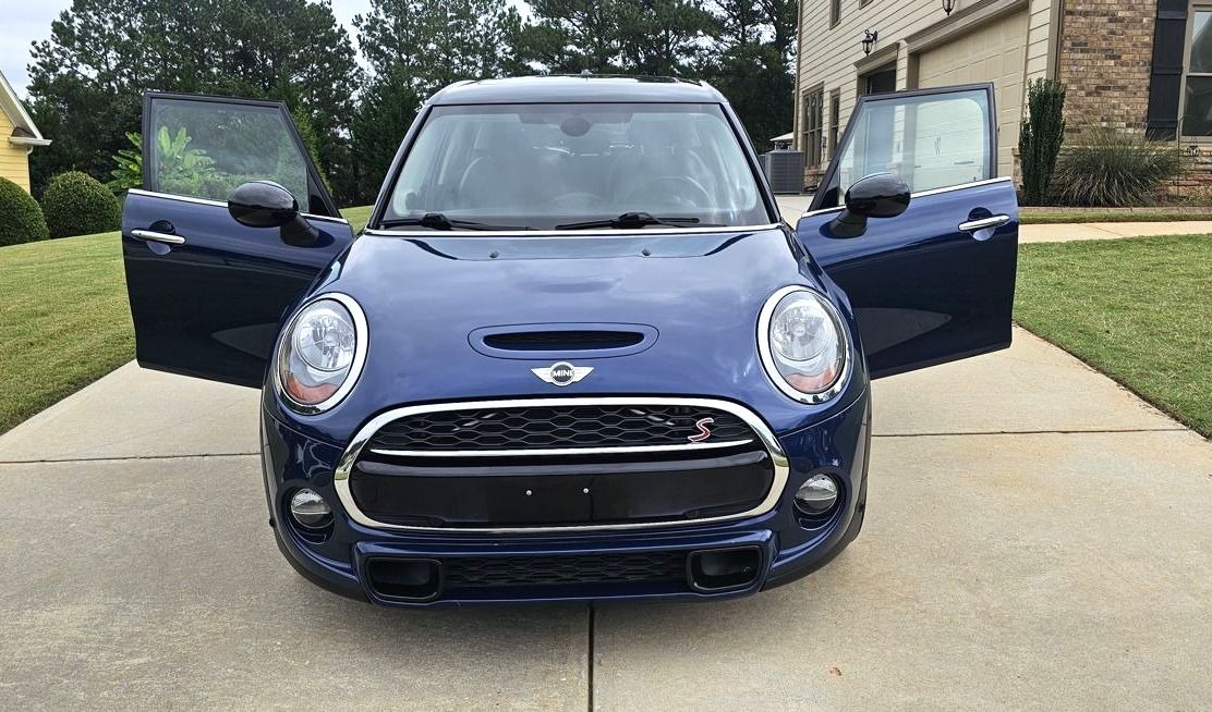 Used 2018 MINI Cooper S FWD image 1
