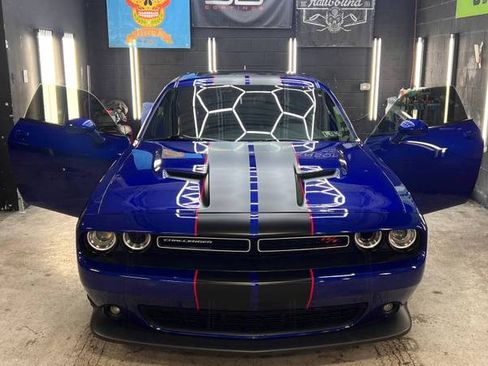 Used 2018 Dodge Challenger R/T Scat Pack w/ Leather Interior Group RWD image 10