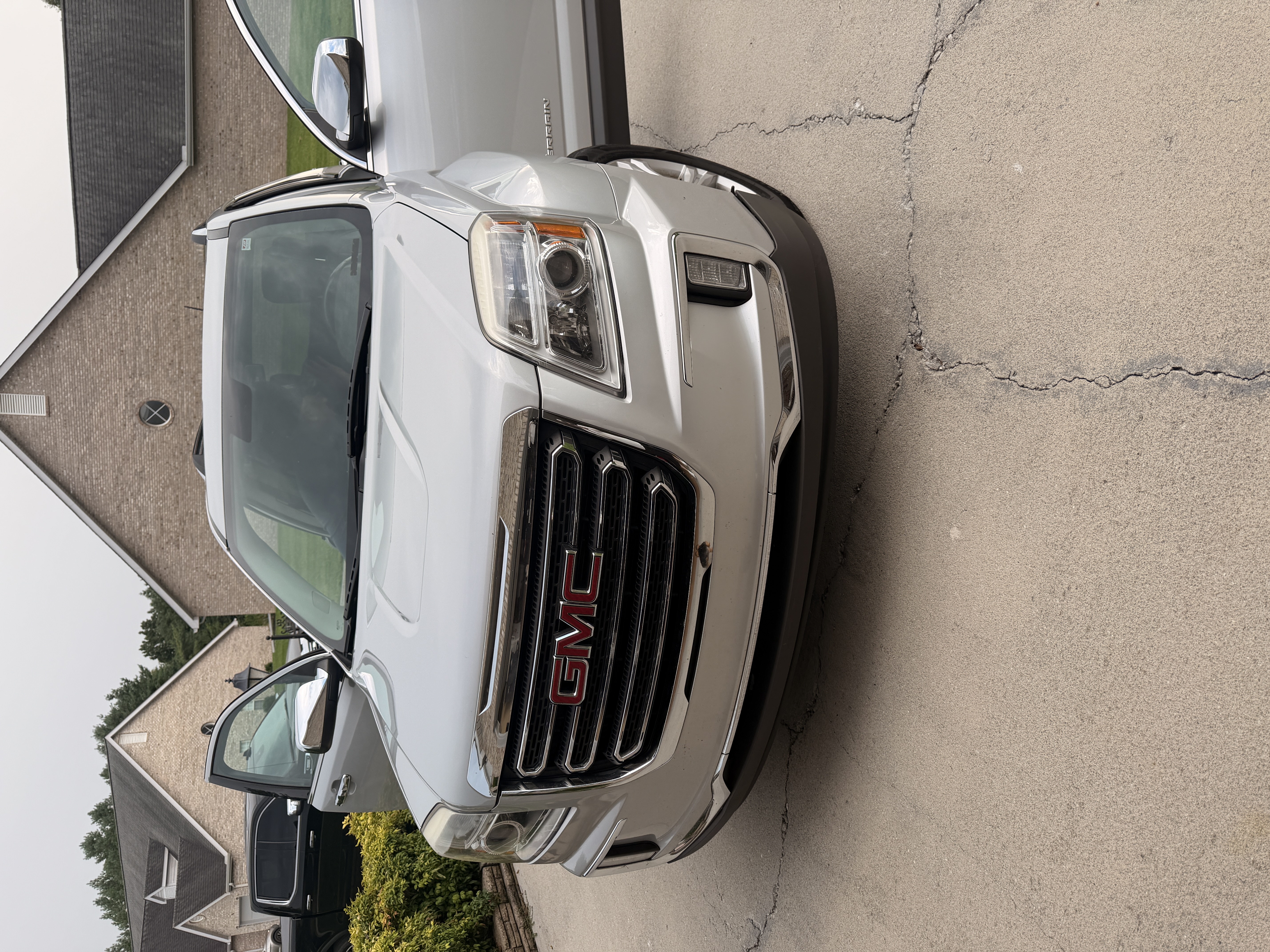 Used 2017 GMC Terrain SLT w/ Open Road Package FWD image 9
