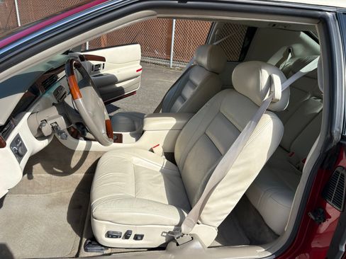 Used 2002 Cadillac Eldorado Touring w/ Preffered Equipment Group image 18