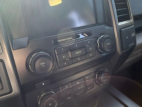 Used 2015 Ford F150 XLT w/ Equipment Group 302A Luxury image 27