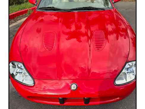 Used 2002 Jaguar XK8 Convertible image 9