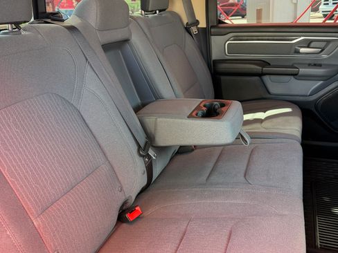 Used 2019 RAM 1500 Big Horn AWD/4WD image 11