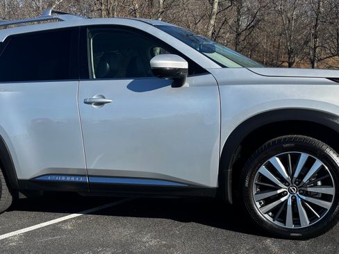 Used 2022 Nissan Pathfinder Platinum w/ Cargo Package image 2