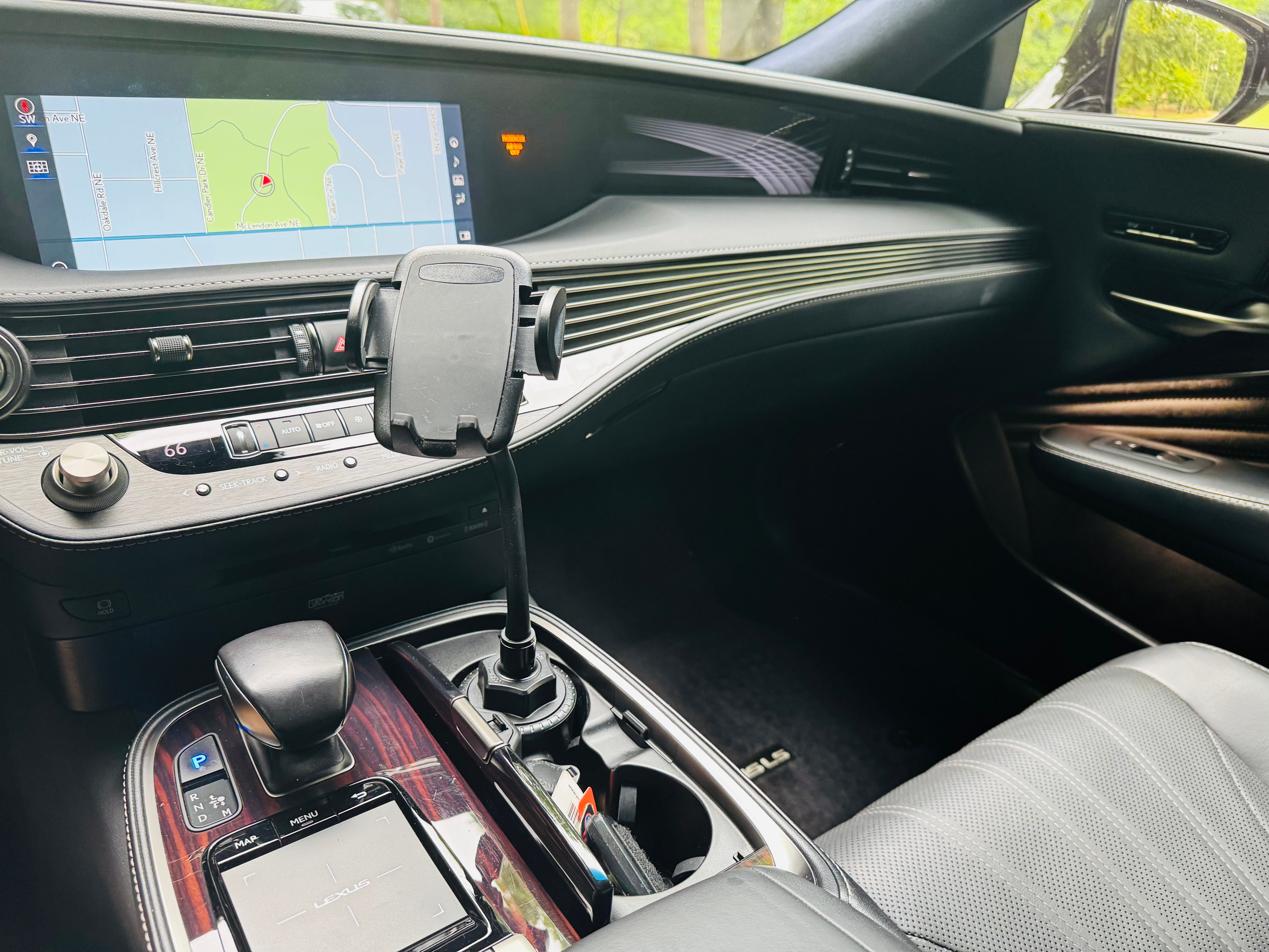 Used 2018 Lexus LS 500 w/ Interior Upgrade Package RWD image 9