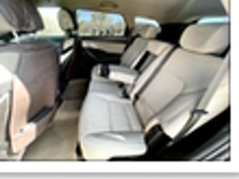 Used 2017 Hyundai Santa Fe SE image 11