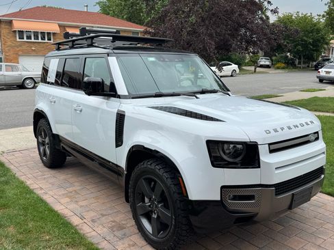 Used 2021 Land Rover Defender 110 X-Dynamic HSE AWD/4WD image 24
