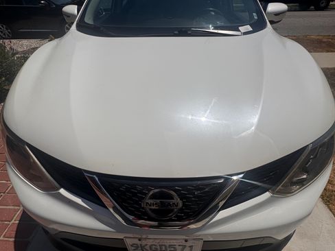 Used 2018 Nissan Rogue Sport SV FWD image 1