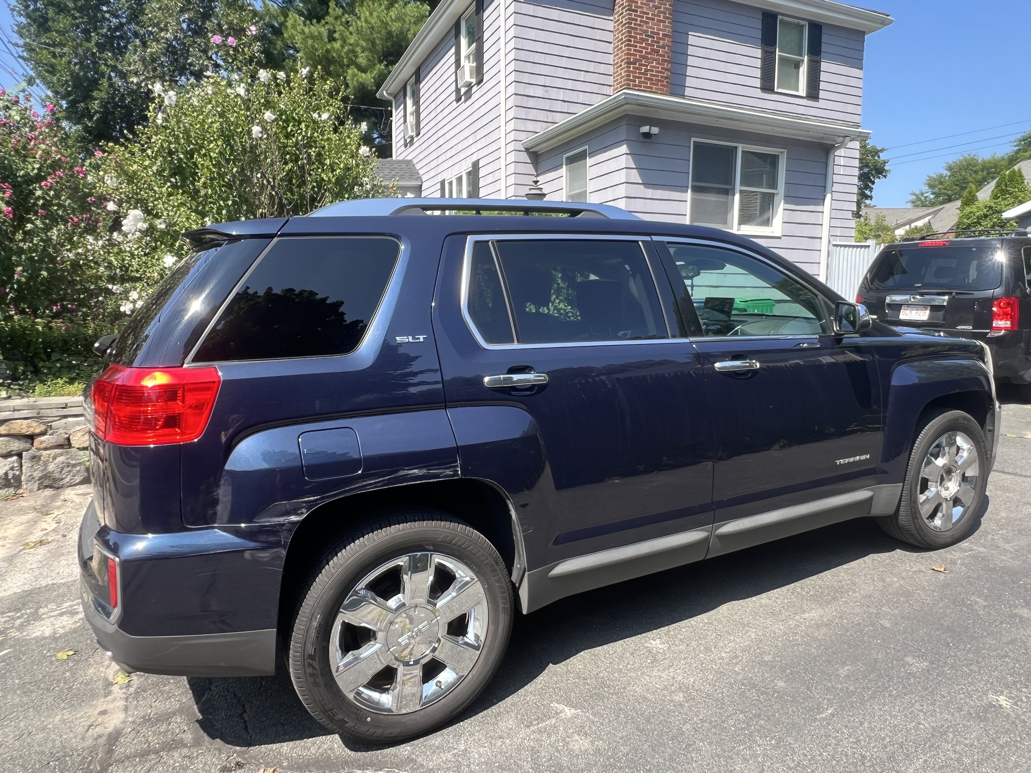 Used 2016 GMC Terrain SLT w/ Open Road Package AWD/4WD image 9