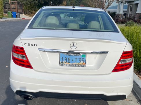 Used 2014 Mercedes-Benz C 250 Sedan image 5