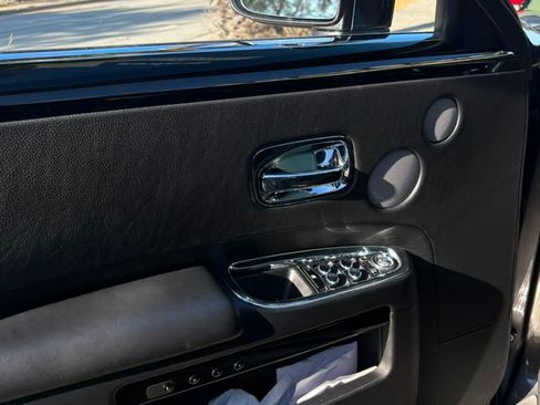 Used 2015 Rolls-Royce Ghost RWD image 12