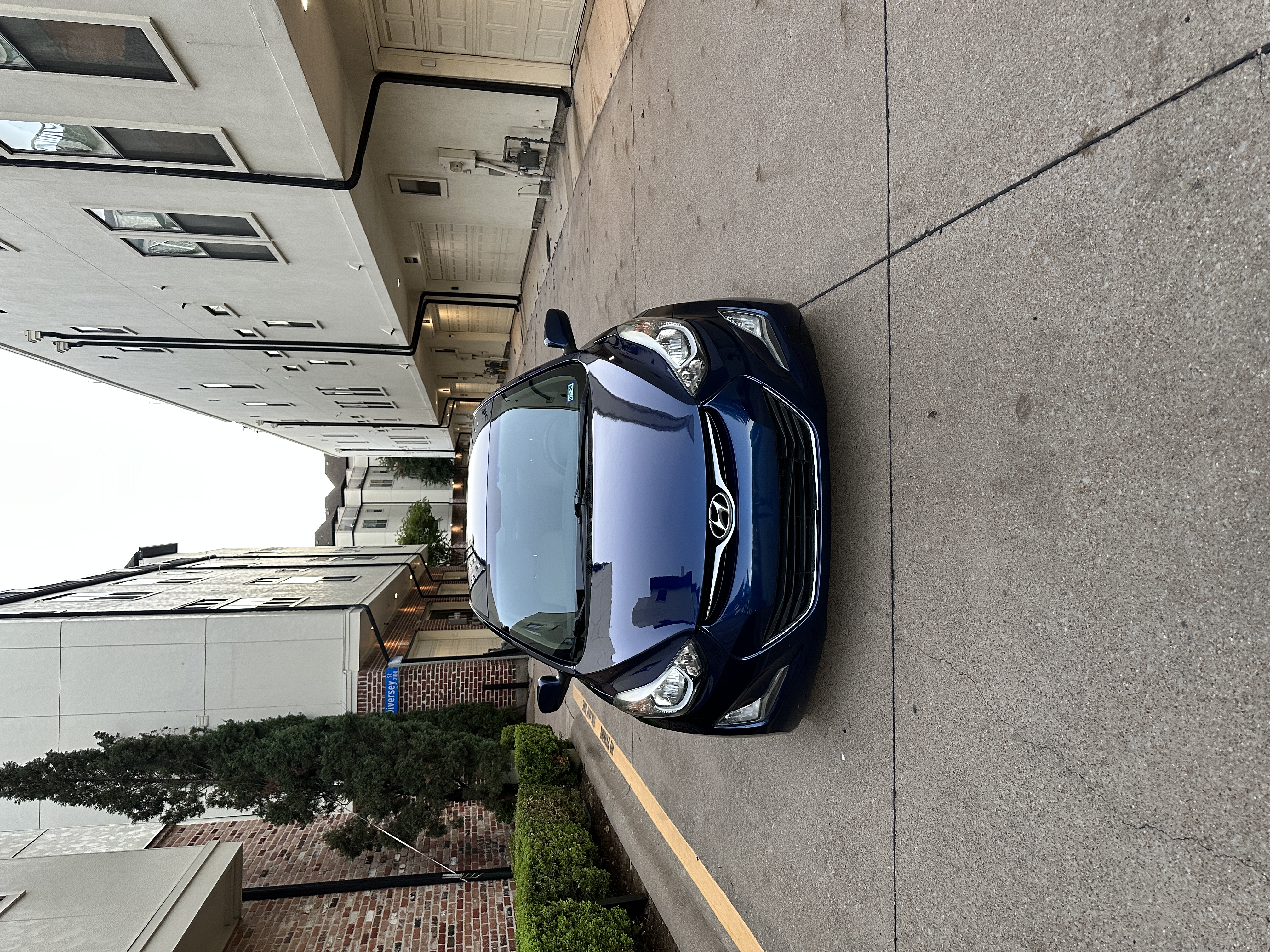 Used 2015 Hyundai Elantra SE w/ Option Group 02 FWD image 2