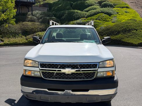 Used 2005 Chevrolet Silverado 2500 W/T RWD image 9