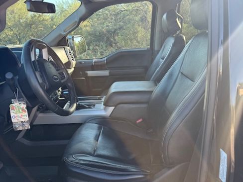 Used 2016 Ford F150 Lariat image 9