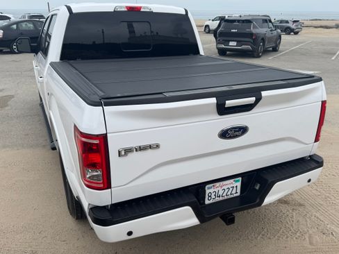 Used 2015 Ford F150 XLT w/ Equipment Group 302A Luxury RWD image 11