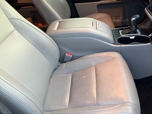 Used 2017 Toyota Highlander XLE image 11