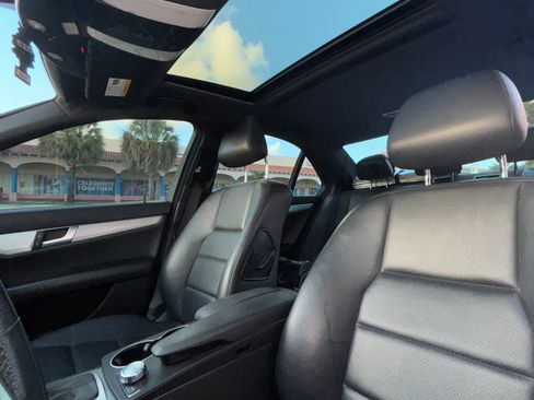 Used 2013 Mercedes-Benz C 250 Sedan image 6