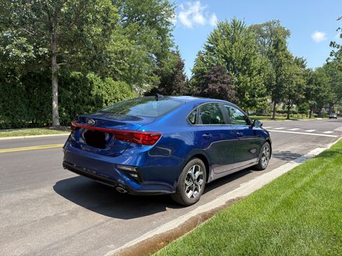 Used 2021 Kia Forte LXS image 5