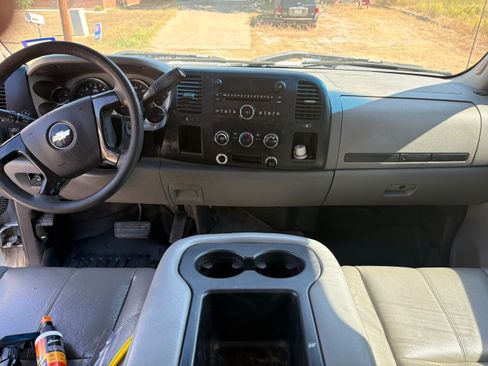 Used 2008 Chevrolet Silverado 2500 W/T image 24