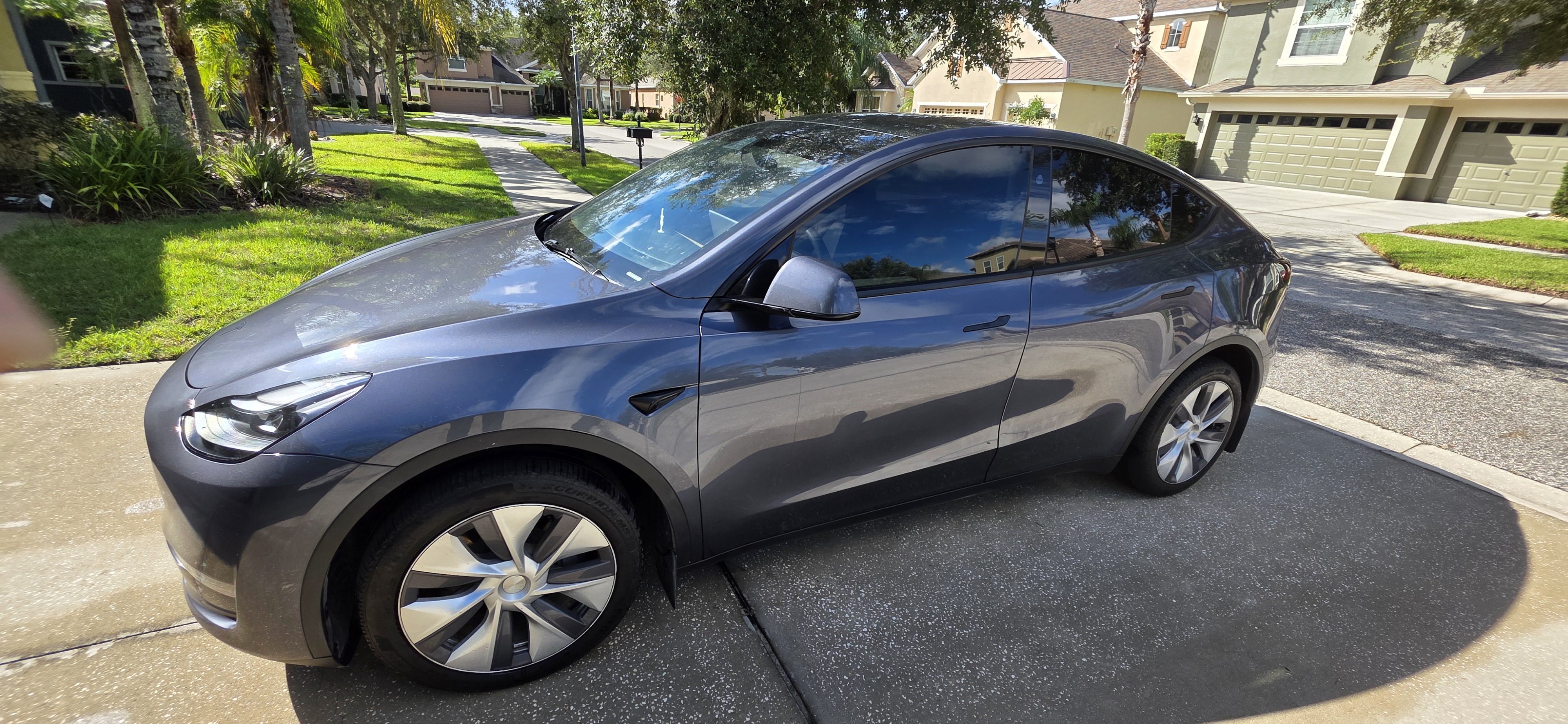 Used 2023 Tesla Model Y Long Range AWD/4WD image 17