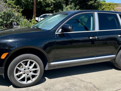 Used 2004 Porsche Cayenne S AWD/4WD image 1