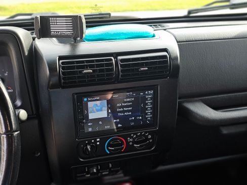 Used 2005 Jeep Wrangler Unlimited w/ Security Group image 12