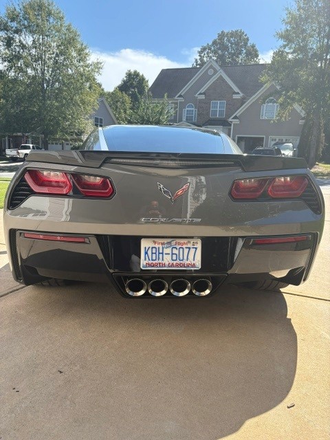 Used 2016 Chevrolet Corvette Stingray Coupe w/ 3LT Preferred Equipment Group RWD image 9