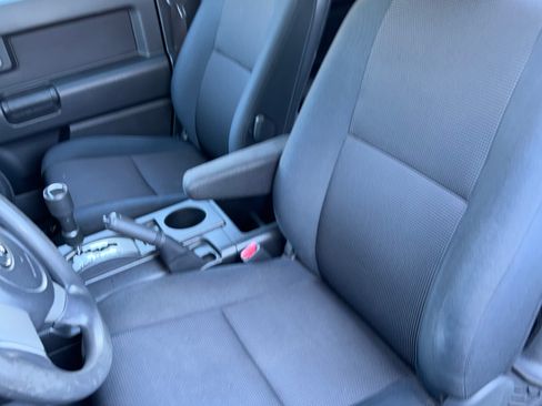 Used 2007 Toyota FJ Cruiser Sport Utility 2D image 20