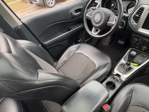 Used 2018 Jeep Compass Latitude w/ Popular Equipment Group image 8