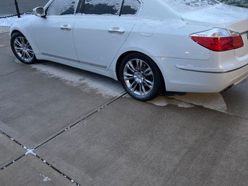 Used 2009 Hyundai Genesis 4.6 w/ Technology Pkg 5 image 4