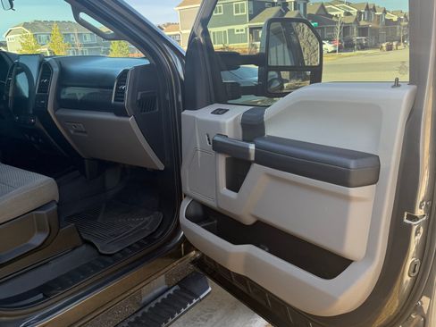 Used 2019 Ford F250 XLT w/ XLT Value Package image 15