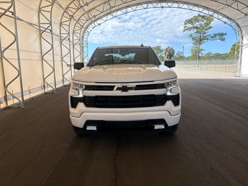 Used 2025 Chevrolet Silverado 1500 RST image 2