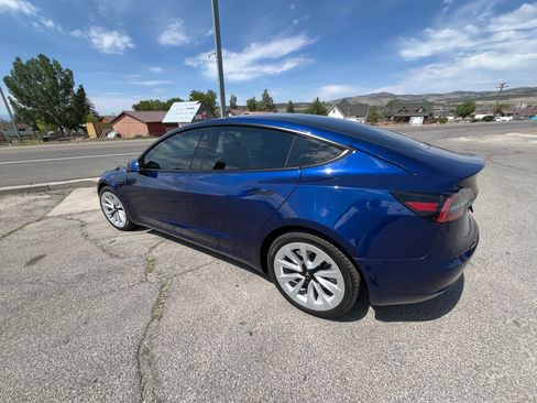 Used 2022 Tesla Model 3 Long Range AWD/4WD image 4
