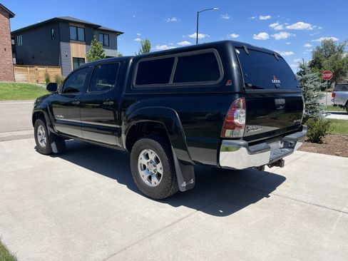Used 2010 Toyota Tacoma 4x4 Double Cab image 5