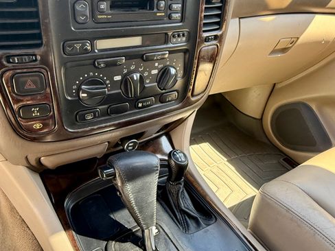 Used 2000 Toyota Land Cruiser AWD/4WD image 26