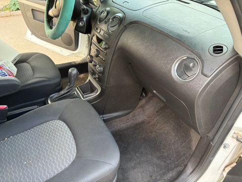 Used 2011 Chevrolet HHR LT FWD image 12